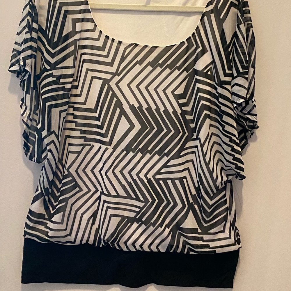 XL Black & White Geometric Maurices Blouse